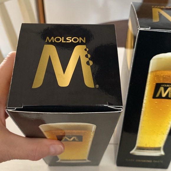 Molson beer glasses set of two with boxes. 500 mls. - Picture 3 of 9